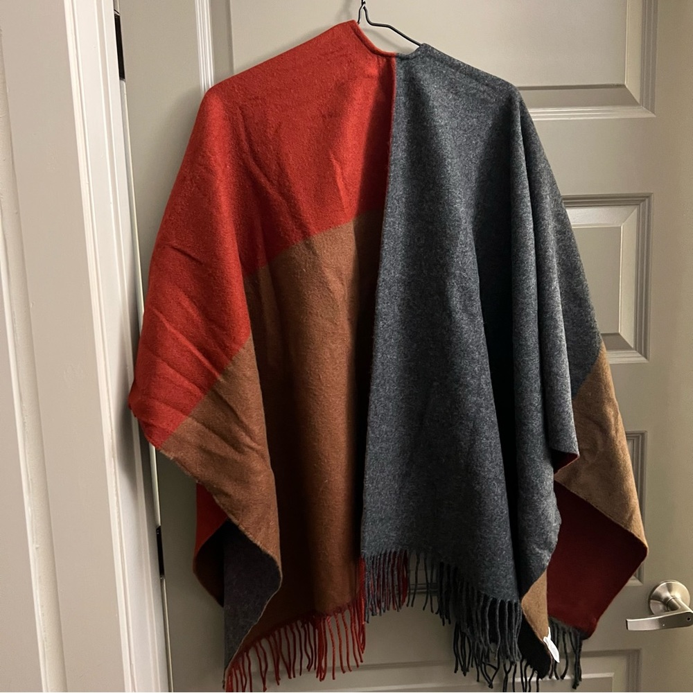 Uniqlo Stole Scarf - Picture 3 of 5